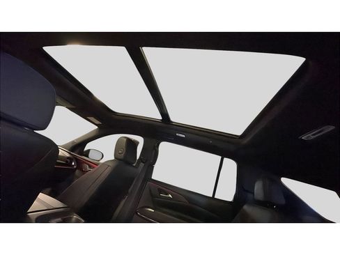 Used 2026 Chevrolet Traverse RS w/ LPO, Floor Liner Package AWD/4WD image 16