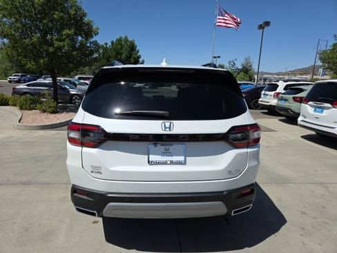 Certified 2023 Honda Pilot Elite image 6