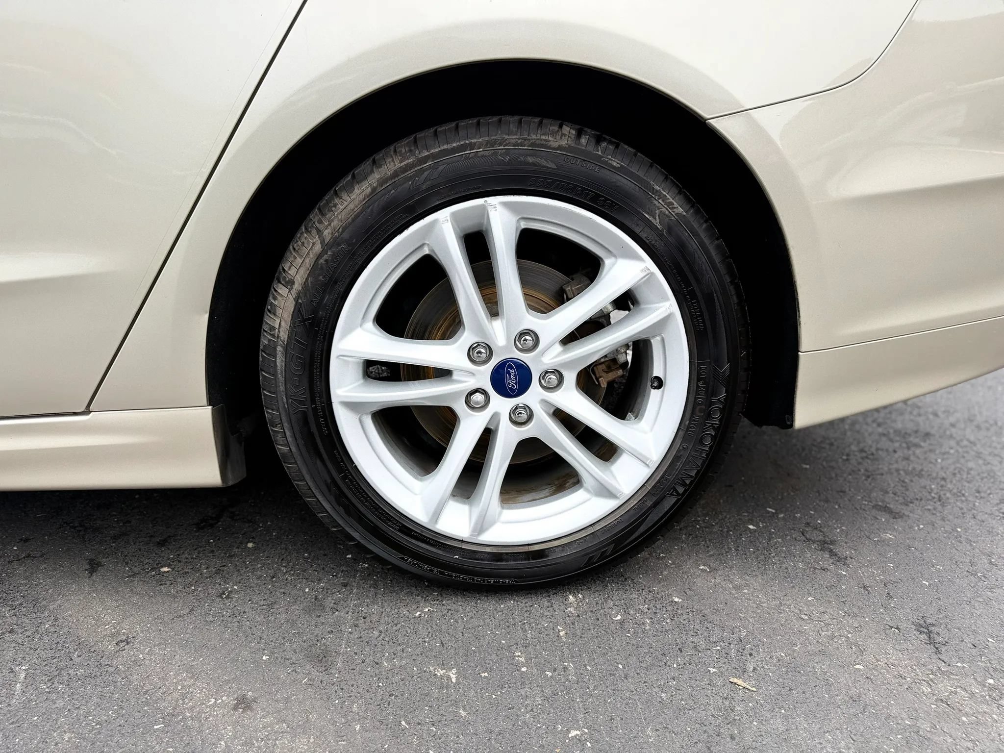 Used 2018 Ford Fusion SE FWD image 30
