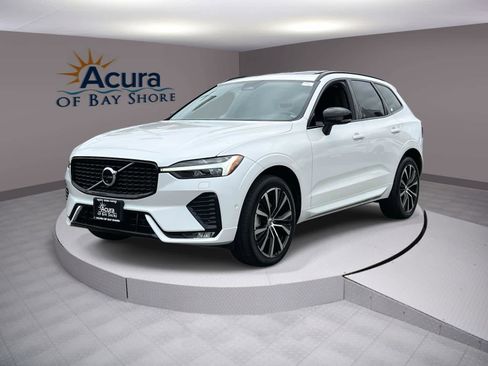 Used 2023 Volvo XC60 B5 Plus w/ Climate Package image 1