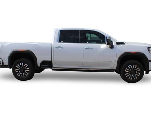 Used 2024 GMC Sierra 2500 Denali Ultimate image 4