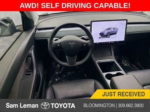 Used 2022 Tesla Model Y Long Range image 21