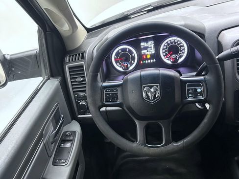 Used 2018 RAM 3500 4x4 Regular Cab DRW image 12
