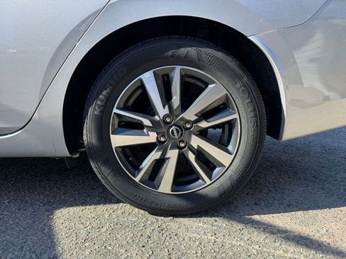 Used 2025 Nissan Versa SV image 25