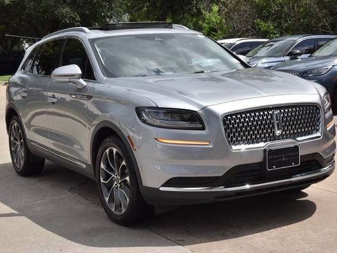 Certified 2023 Lincoln Nautilus Reserve FWD image 4