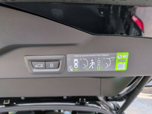 Used 2026 BMW X5 M Competition w/ Executive Package image 42