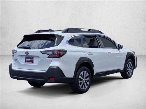 Used 2024 Subaru Outback Premium AWD/4WD image 5