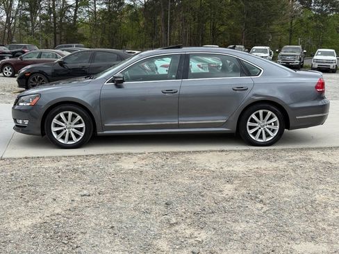 Used 2013 Volkswagen Passat 2.5 SEL Premium image 3
