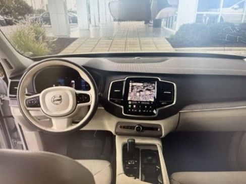 Used 2023 Volvo XC90 B6 Plus w/ Protection Package AWD/4WD image 4