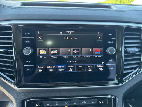 Used 2023 Volkswagen Atlas SE w/ Panoramic Sunroof Package FWD image 34