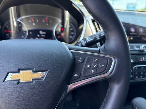 Used 2024 Chevrolet Equinox LT image 30