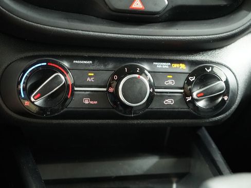 Used 2022 Kia Soul LX w/ Technology Package FWD image 17