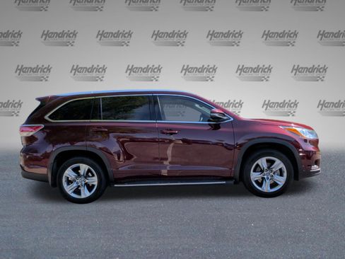 Used 2016 Toyota Highlander Limited FWD image 6