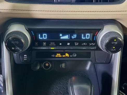 Used 2025 Toyota RAV4 LE image 22