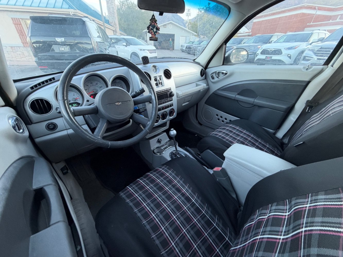 Used 2010 Chrysler PT Cruiser w/ Convenience Group FWD image 15