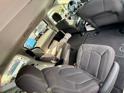 Used 2024 Chrysler Voyager LX FWD image 36