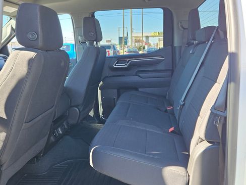 Used 2025 Chevrolet Silverado 1500 LT image 6