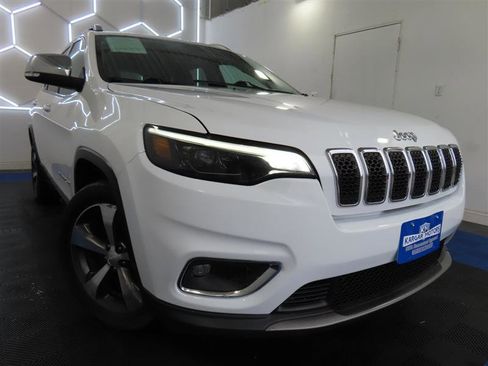 Used 2020 Jeep Cherokee Limited image 3