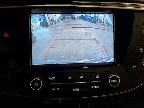 Used 2019 Buick Envision Premium image 19