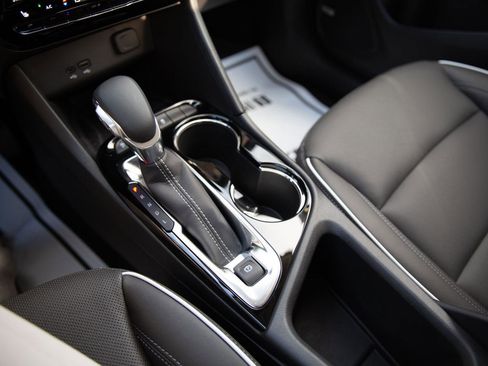 Used 2024 Buick Encore GX Avenir w/ Avenir Technology Package image 16