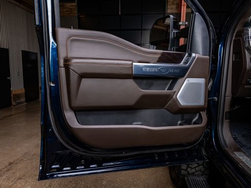 Used 2025 Ford F350 King Ranch image 36