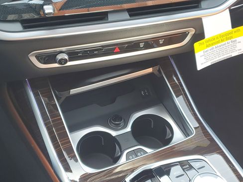 New 2026 BMW X7 xDrive40i w/ Executive Package image 19