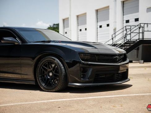 Used 2014 Chevrolet Camaro ZL1 image 58