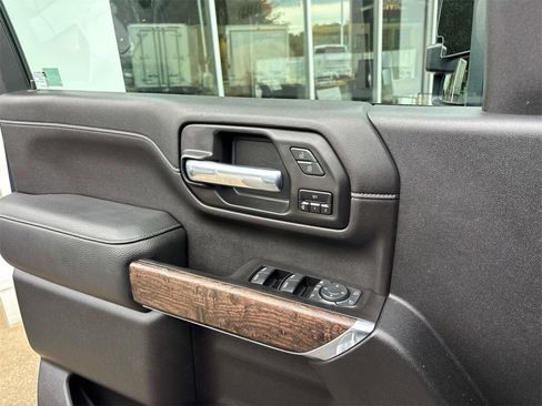 Used 2020 GMC Sierra 2500 Denali w/ Denali Ultimate Package image 17