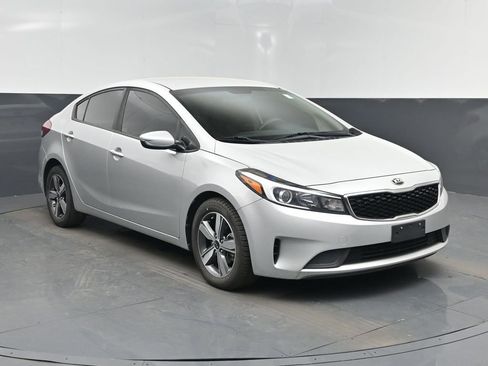 Used 2018 Kia Forte LX w/ LX Popular Package image 8