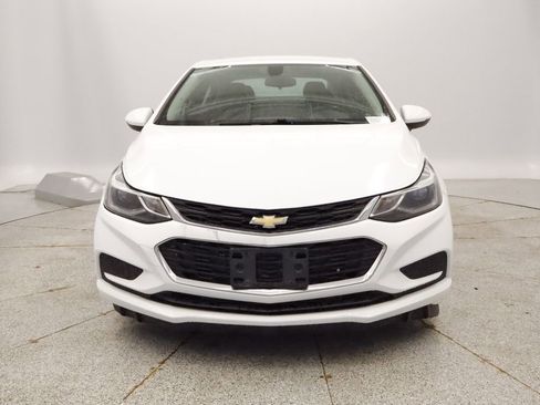 Used 2016 Chevrolet Cruze LT w/ Convenience Package FWD image 2