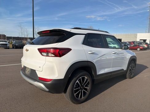 Used 2025 Chevrolet TrailBlazer LT image 5