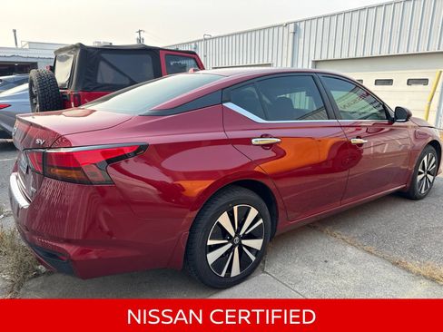 Certified 2022 Nissan Altima 2.5 SV w/ SV Premium Package AWD/4WD image 8