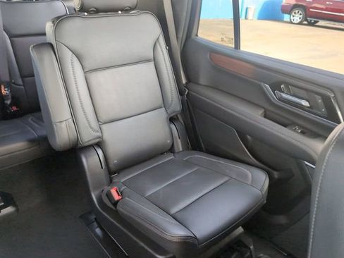 Used 2025 GMC Yukon Denali image 14