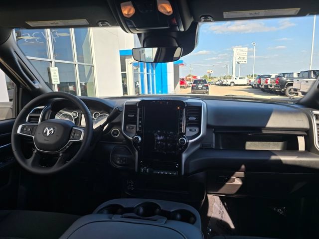 Used 2025 RAM 2500 Big Horn AWD/4WD image 13