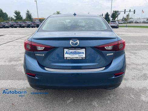 Used 2018 MAZDA MAZDA3 Touring FWD image 4