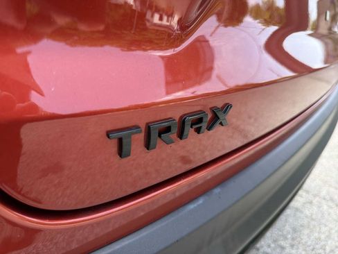 Certified 2024 Chevrolet Trax RS FWD image 31