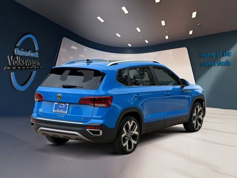 Used 2023 Volkswagen Taos SEL AWD/4WD image 3