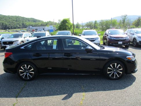 Certified 2024 Honda Civic EX image 4