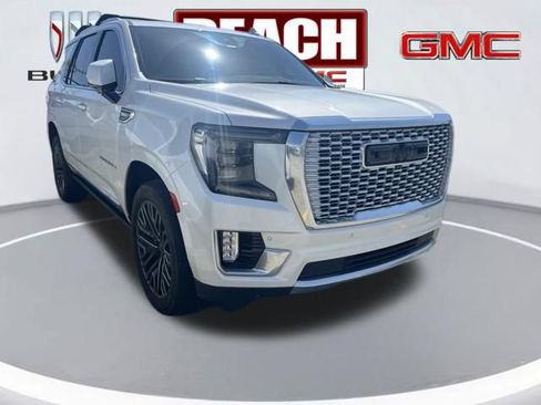 Used 2023 GMC Yukon Denali AWD/4WD image 3