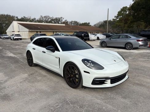 Used 2018 Porsche Panamera 4 image 1