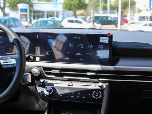 Certified 2025 Hyundai Sonata SEL FWD image 18