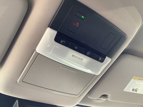 Used 2025 Nissan Rogue SV image 20