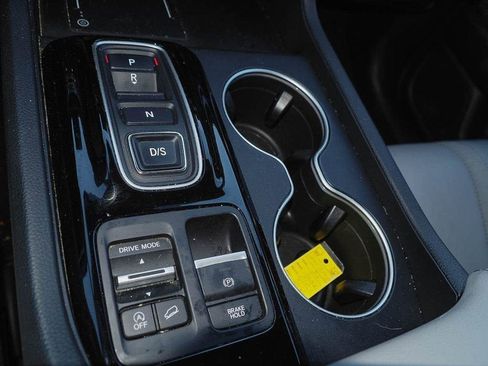 Used 2024 Honda Pilot Touring image 17