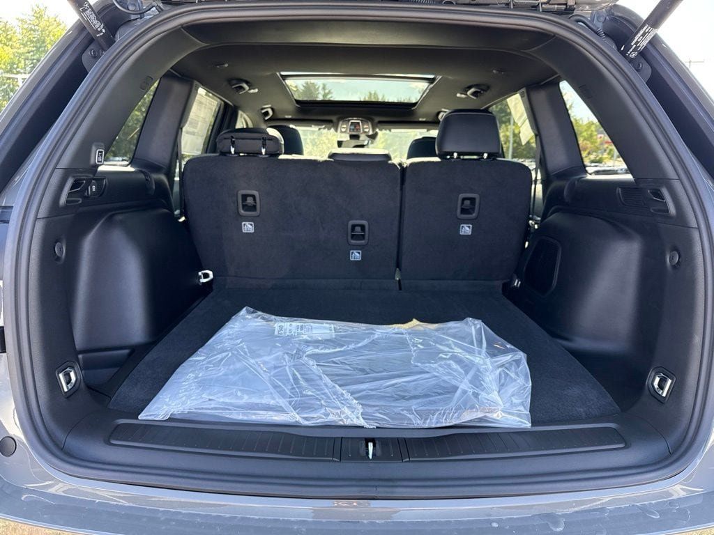 New 2027 Jeep Grand Cherokee Limited AWD/4WD image 24