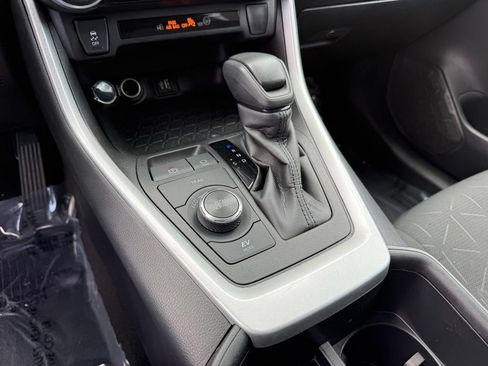 Certified 2024 Toyota RAV4 XLE AWD/4WD image 25