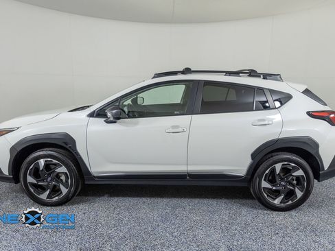 Used 2024 Subaru Crosstrek 2.5i Limited w/ Crosstrek Mirror Package AWD/4WD image 4