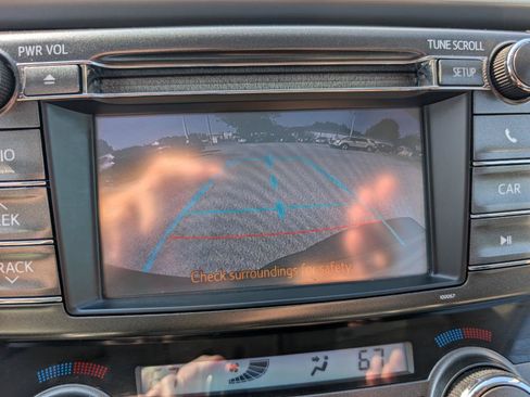 Used 2013 Toyota RAV4 Limited AWD/4WD image 25