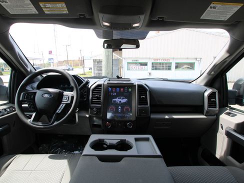 Used 2017 Ford F150 XLT AWD/4WD image 13