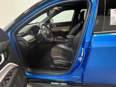 Certified 2025 Jeep Compass Limited w/ Elite Group AWD/4WD image 16