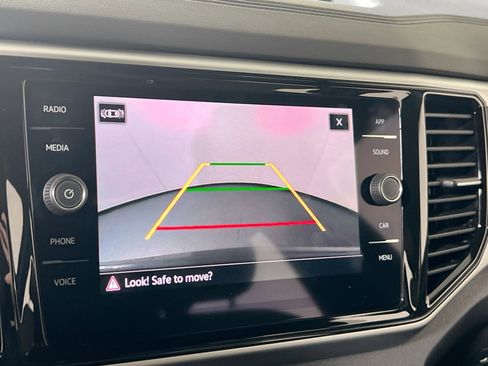 Used 2023 Volkswagen Atlas Cross Sport SE image 13